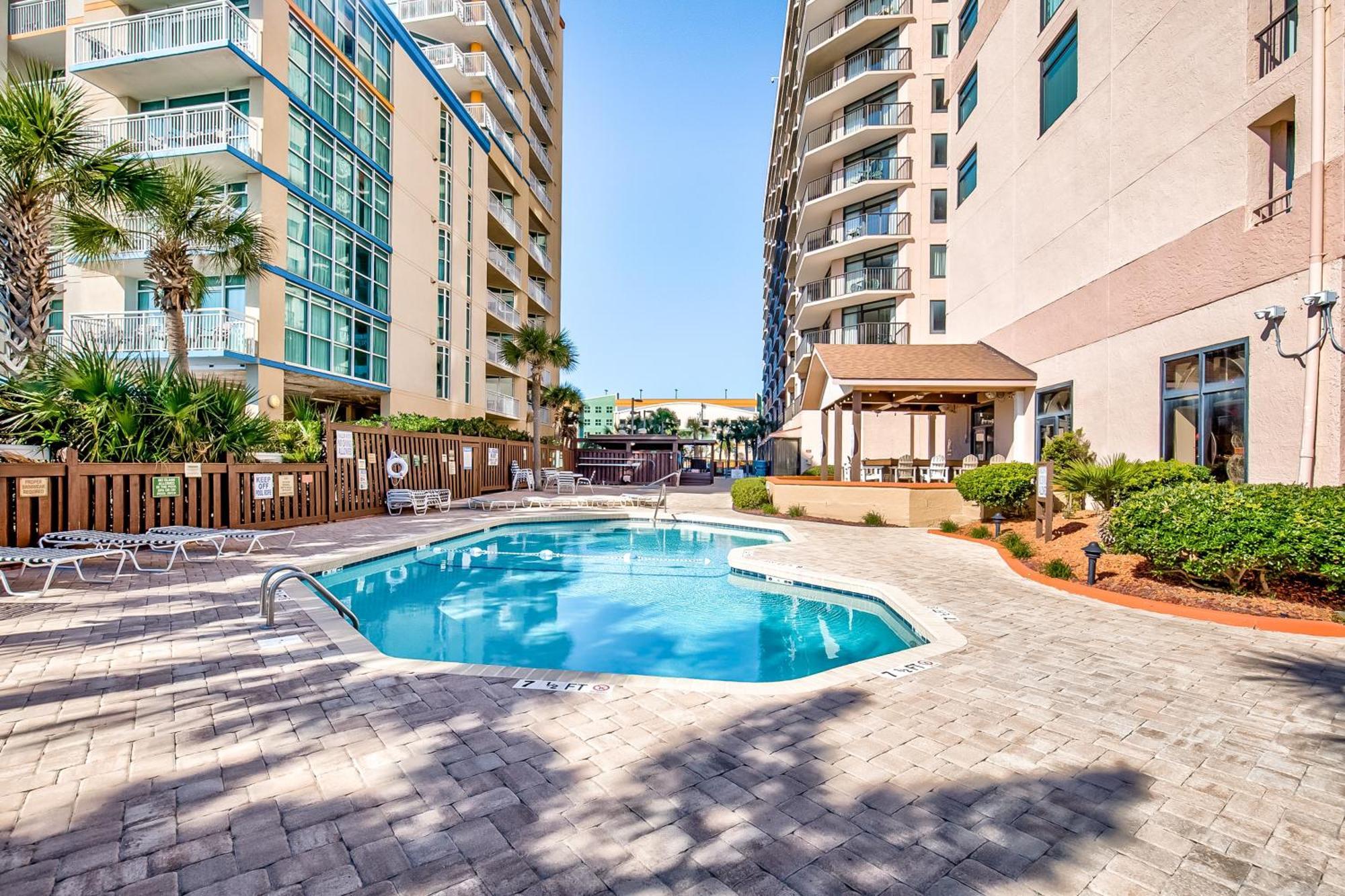 Beach Colony & Golden Mile شاطئ ميرتل الغرفة الصورة